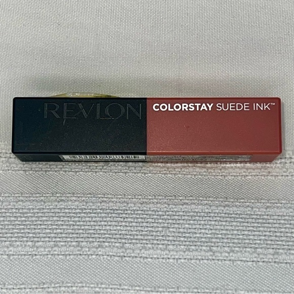 Revlon ColorStay Suede Ink - 005 Hot Girl‎ - 0.17 Oz  NEW SEALED - Picture 1 of 4